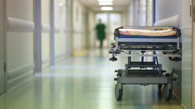 “Σφίγγει τα λουριά” το Υπουργείο Υγείας στις ιδιωτικές κλινικές: Αν δεν αναλάβετε ασθενείς με κορωνοϊό, τέλος από τον ΕΟΠΥΥ!