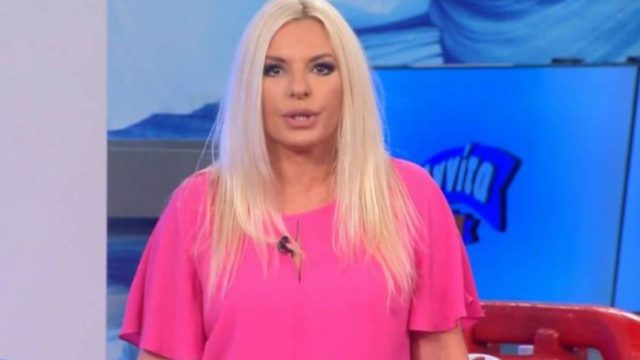 Ανατριχιαστική αποκάλυψη για την Αννίτα Πάνια! Με ποιόν έχει κρυφή ερωτική σχέση;