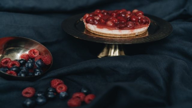 Cheesecake σκέτος πειρασμός με philadelphia και φρούτα