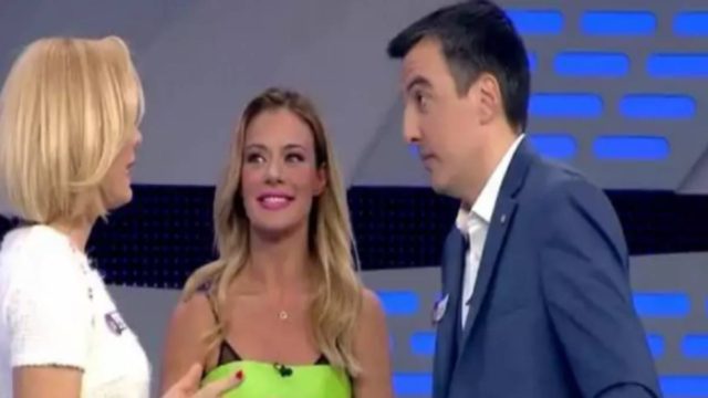 «Πάγωσε» η Ζέτα Μακρυπούλια στο Ρουκ Ζουκ Celebrity – «Της μάνας σου το…» (ΒΙΝΤΕΟ)