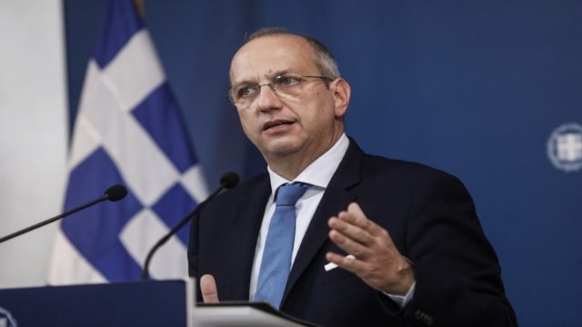 Το… μαχαίρι στον λαιμό των πολιτών από την κυβέρνηση: Έρχονται υποχρεωτικά rapid test για όλους – Θα το πληρώνουμε από την τσέπη μας!