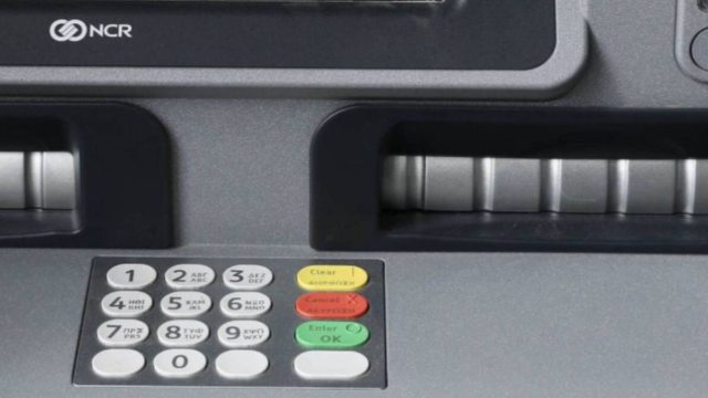 Τέλος εποχής για ΑΤΜ: Η απίστευτη αλλαγή που θα σας συγκλονίσει! Θα κατεβάζουμε χρήματα από…