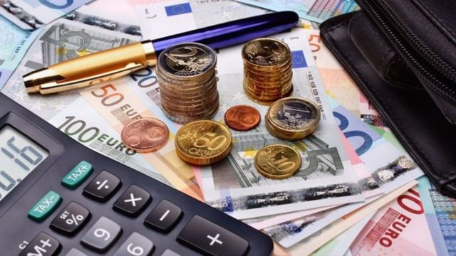 Νέα μέτρα για την ακρίβεια: Αυξάνεται η έκπτωση φυσικού αερίου για 4 μήνες