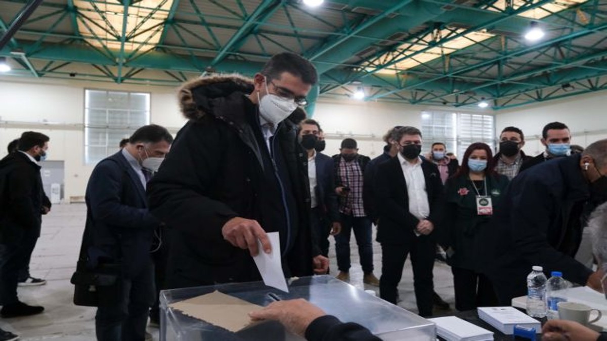 ΚΙΝΑΛ: Έκλεισαν οι κάλπες – Τα πρώτα αποτελέσματα