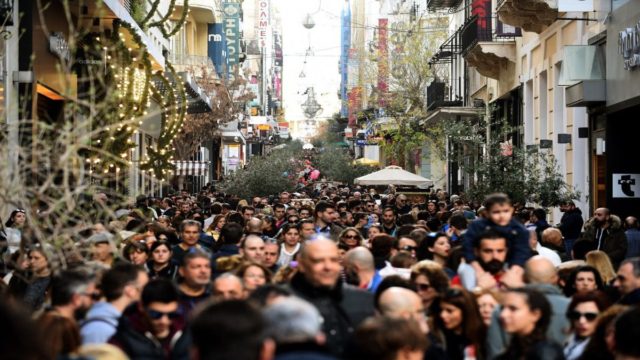 Εορταστικό ωράριο: Ανοιχτά αυτή τη Κυριακή τα μαγαζιά – Ποιές ημέρες θα είναι κλειστά τα καταστήματα λιανικής;