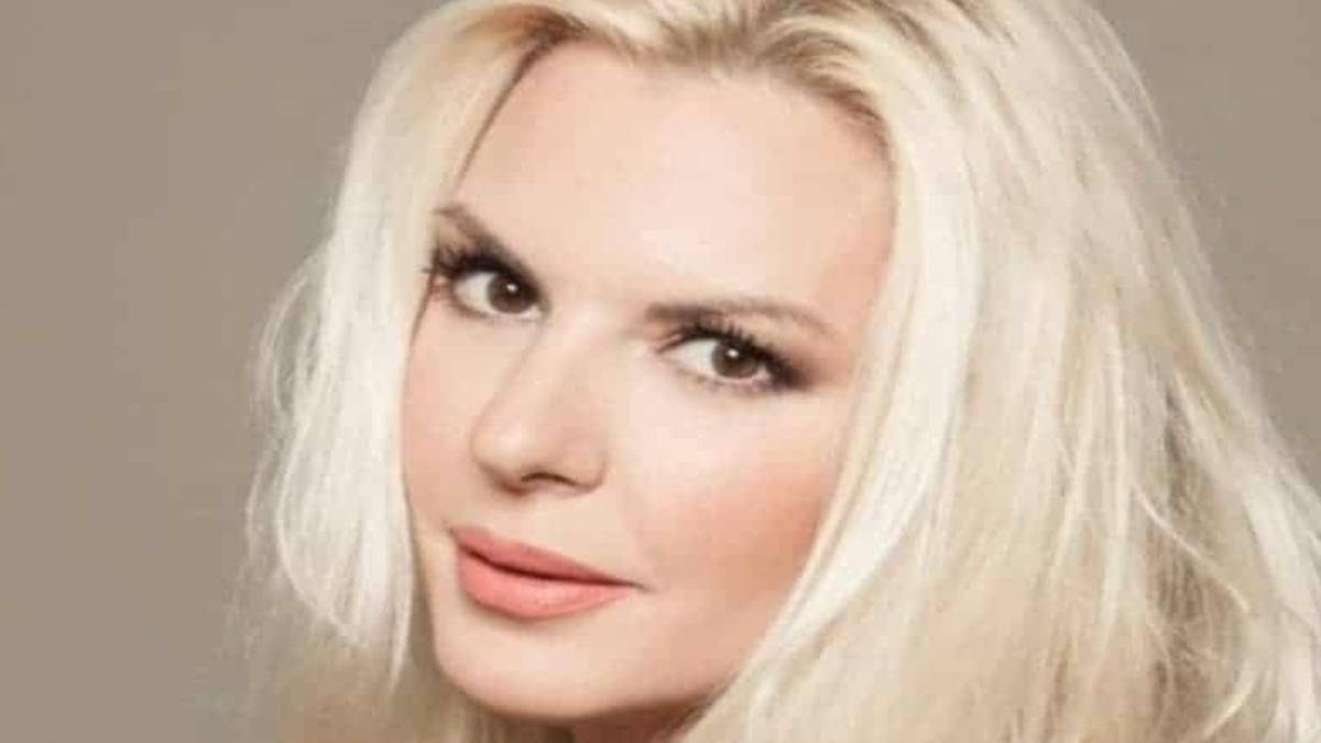 Αννίτα Πάνια εσύ; Οι επεμβάσεις που την μεταμόρφωσαν! Θα τρομάξετε να την αναγνωρίσετε!