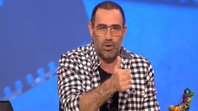 «Τσεκάρουμε τον συνεργάτη μας»: Σάλος με την ατάκα του Αντώνη Κανάκη που προκάλεσε χαμό στο Twitter (Video)