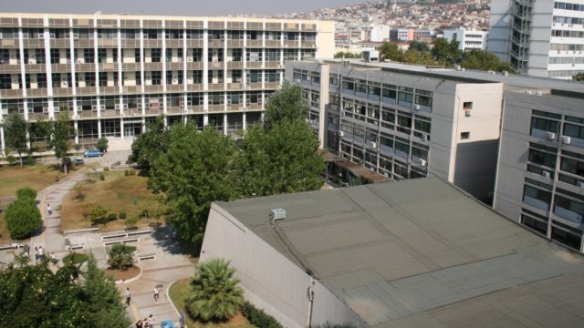 Συναγερμός στο ΑΠΘ: Τρία άτομα απείλησαν 18χρονο με μπαλτά