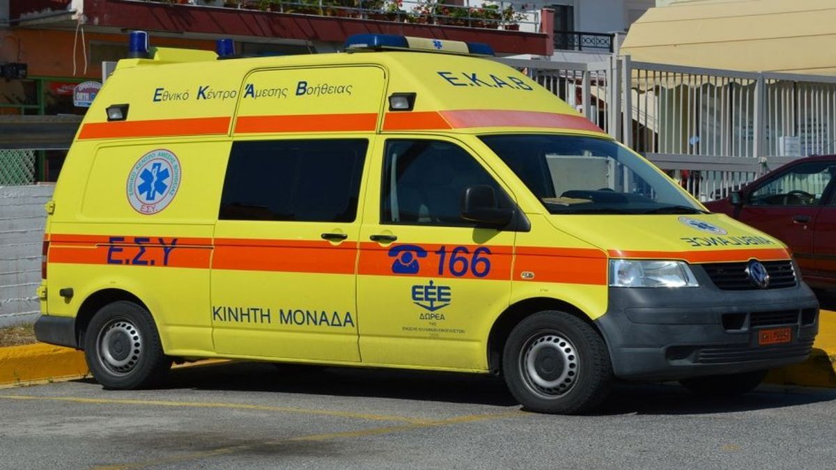 Πήραν εξιτήριο αλλά ξέμειναν από ασφενοφόρο: Το απίστευτο σκηνικό που έζησε ένα ζευγάρι στη Σητεία