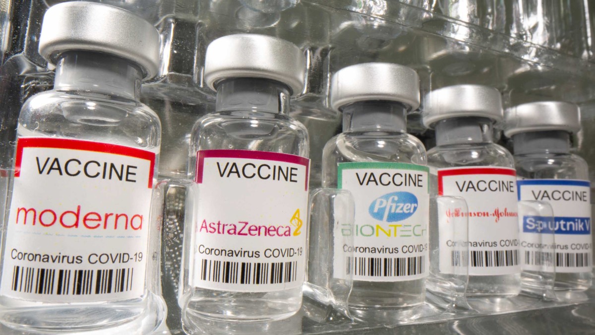 AstraZeneca: Ο συνδυασμός εμβολίων με Pfizer και Moderna – Ποιος είναι ο πιο αποτελσματικός; Οι παρενέργειες της τρίτης δόσης