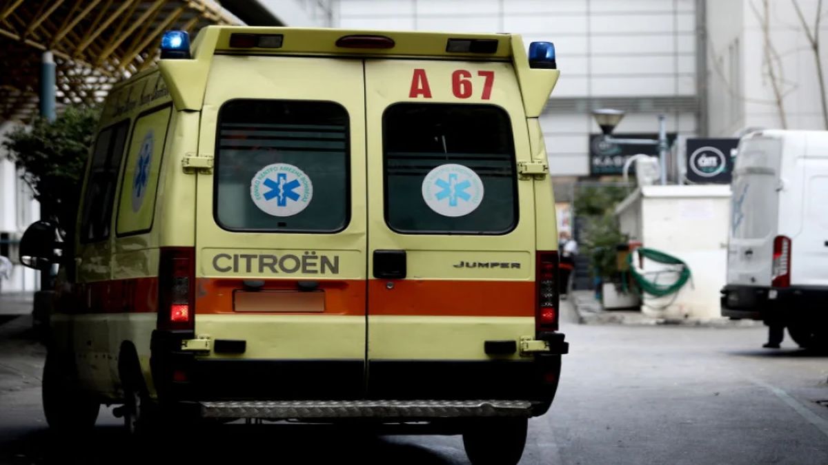 Οικογενειακή Τραγωδία: Έπεσε από το μπαλκόνι και σκοτώθηκε – Λίγες μέρες πριν έχασε τη μητέρα της