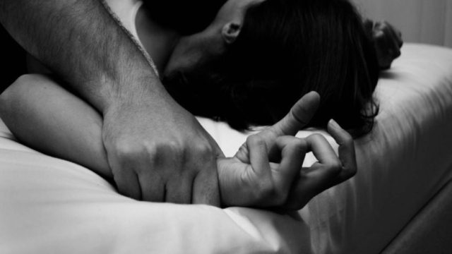 Φρίκη στο Πήλιο: 32χρονη ζήτησε βοήθεια από 66χρονο και αυτός τη βίασε
