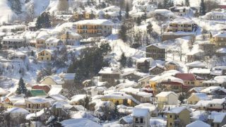 Η φωτογραφία της ημέρας: Κούκλα στα “λευκά” η Σαμαρίνα