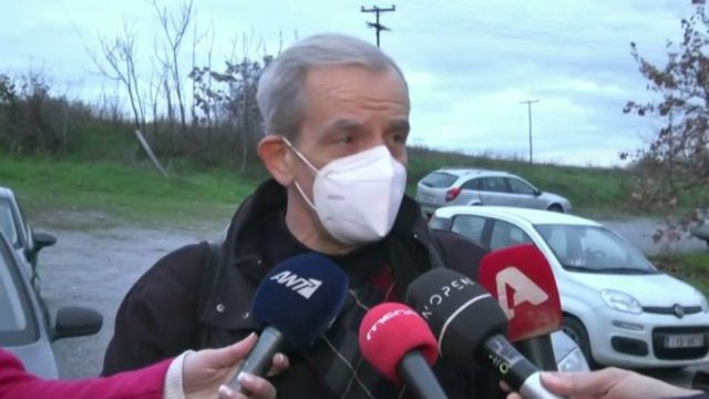 «Θεματοφύλακες του Συντάγματος»: Συγκλονίζει ο γυμνασιάρχης Αιγινίου – Περιγράφει την αρπαγή του (Video)