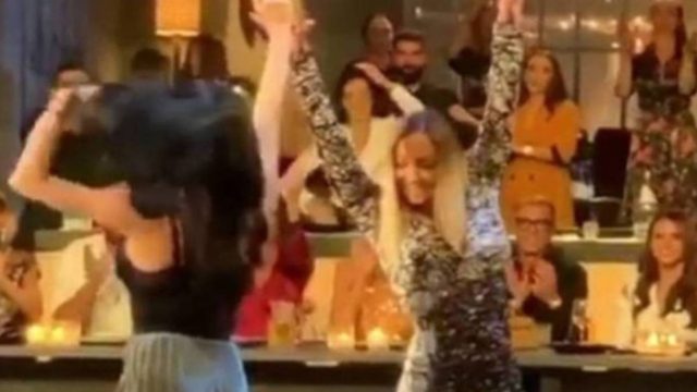 2 Ελληνίδες τραγουδίστριες σηκώνονται στον Σπύρο Παπαδόπουλο να χορέψουν τσιφτετέλι! Λίγο μετά τα likes έπεσαν βροχή