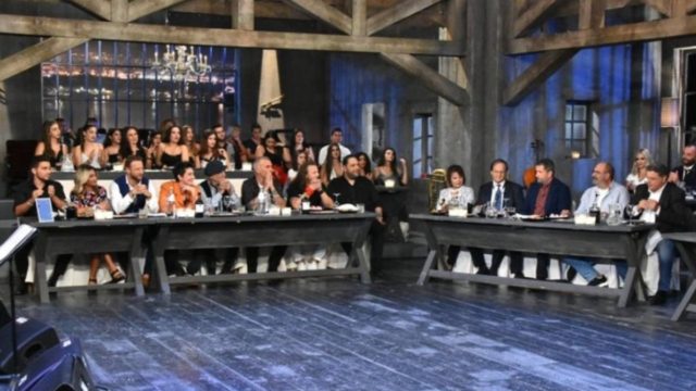 Αυτό είναι το γυναικείο ζεϊμπέκικο που “γονάτισε” το πλατό! – Μας άφησε «άναυδους»