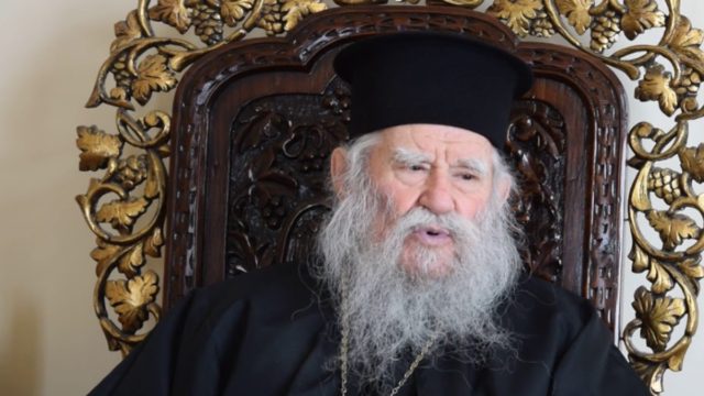 Μητροπολίτης Ηλείας για αρνητές: “Δεν πάω ούτε στην κηδεία τους – Είναι αυτόχειρες”