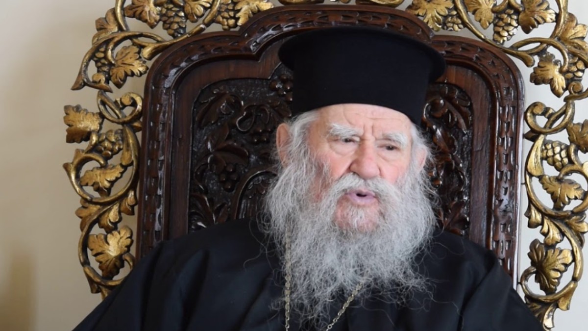 Μητροπολίτης Ηλείας για αρνητές: “Δεν πάω ούτε στην κηδεία τους – Είναι αυτόχειρες”