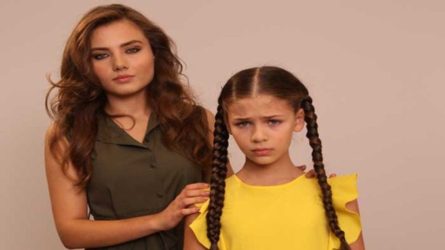 Ανατριχιαστική αποκάλυψη στην “Elif”: Η Ράνα ανακαλύπτει πως η Μελέκ είναι στην πραγματικότητα μητέρα της μικρής