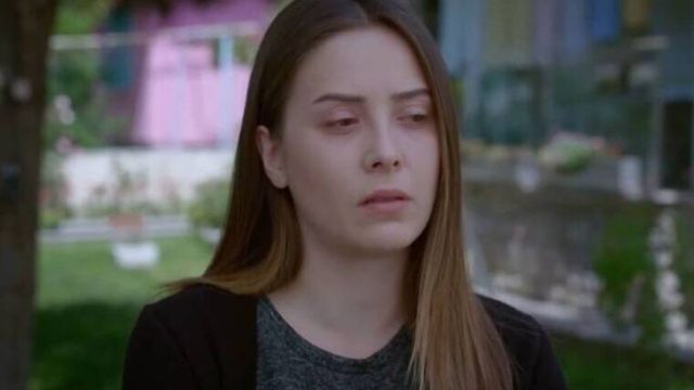 Elif (3/12): Δύσκολες ώρες για τη Μελέκ – Σοβαρό τροχαίο για την Ελίφ