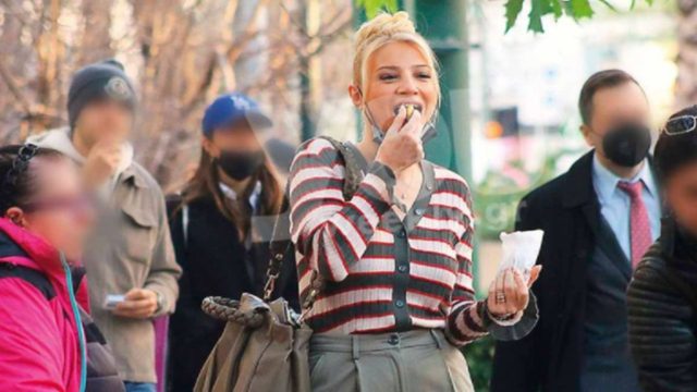Φαίη Σκορδά: Σταμάτησε να πάρει κάστανα κι έγινε… Τι συνέβη μεταξύ της παρουσιάστριας και της καστανού;