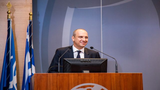 Οικονόμου: “Αρχές του νέου έτους διαθέσιμα τα εμβόλια για τα παιδιά 5-11 ετών – Όχι σε πρόωρες εκλογές” (video)