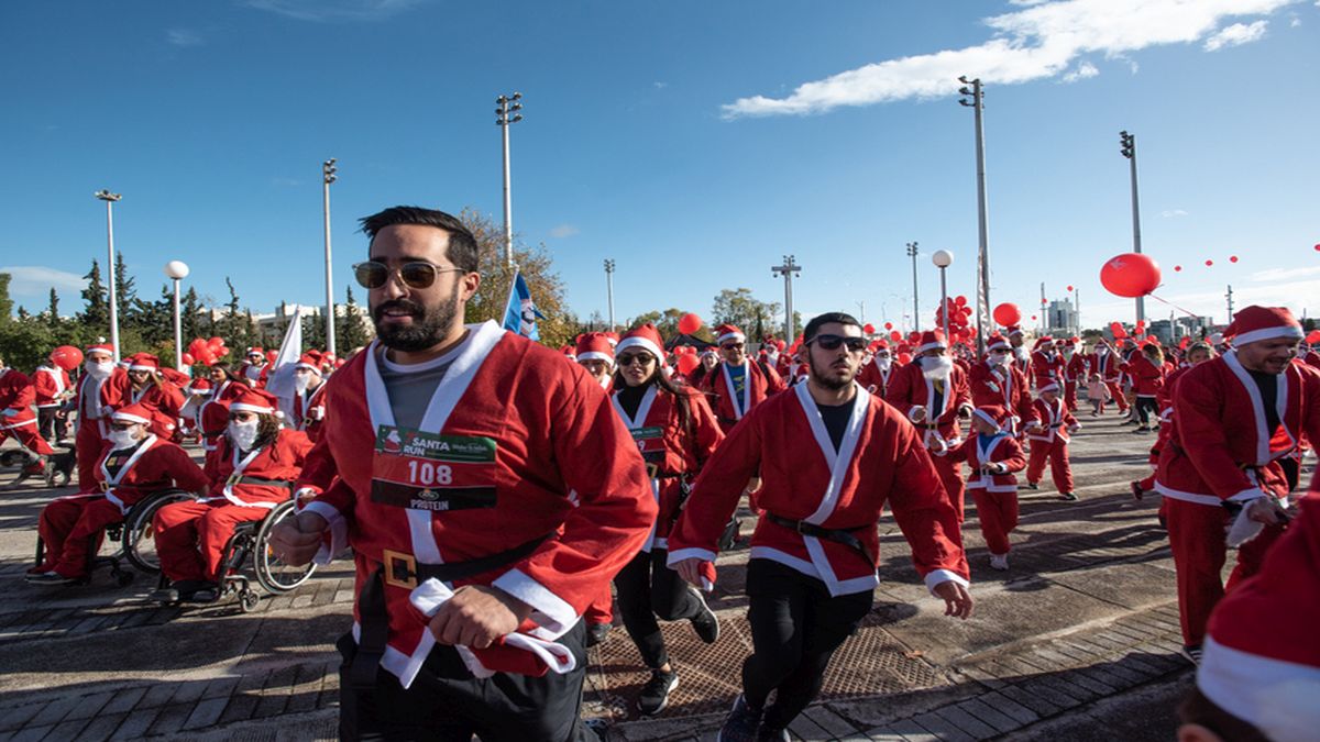To 7o Santa Run έφερε τα Χριστούγεννα στο Ο.Α.Κ.Α «Σπύρος Λούης»