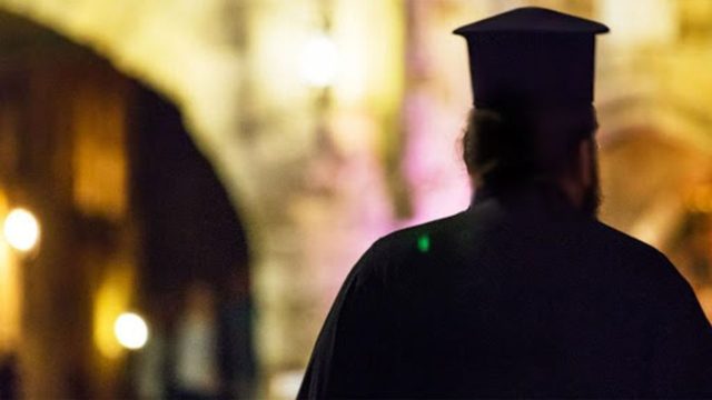 Θρήνος στην Εύβοια: Κατέληξε ιερέας – πατέρας πέντε παιδιών από Κορωνοϊό