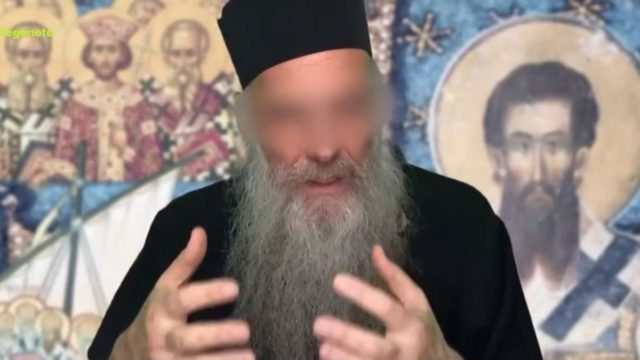 Νέο παραλήρημα ιερέα: «Τα εμβόλια αναπτύχθηκαν σε πειράματα μετά από εκτρώσεις εμβρύων»