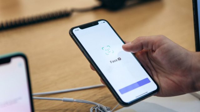 iPhone: Τα 10 «κόλπα» που πρέπει να ξέρει κάθε κάτοχος του τηλεφώνου της Apple (Video)