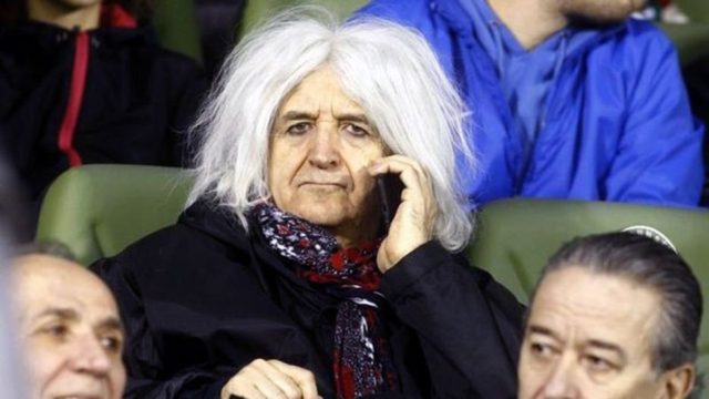 «Βόμβα» στη showbiz: Γάμος για τον Νίκο Καρβέλα 5 χρόνια μετά το διαζύγιο με την Αννίτα Πάνια!