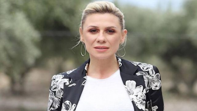Έκανε το επόμενο βήμα η Κατερίνα Καραβάτου – Η φωτογραφία που την «πρόδωσε»