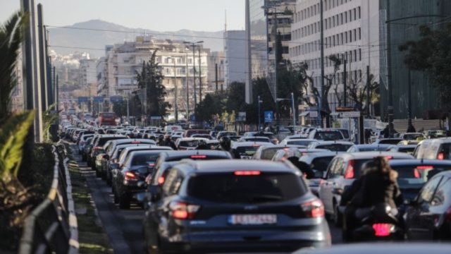 Κυκλοφοριακό κομφούζιο στους δρόμους της Αττικής: Που παρατηρείται μποτιλιάρισμα (photo)
