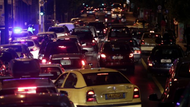«Έμφραγμα» διαρκείας στην Αθήνα: Διακοπή κυκλοφορίας στο κέντρο και κίνηση… παντού