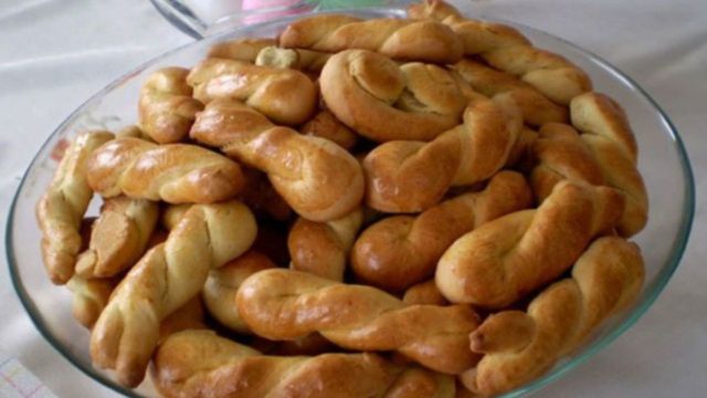 Γλυκά αφράτα κουλουράκια πορτοκαλιού, νηστίσιμα – Η τέλεια συνταγή της γιαγιάς!