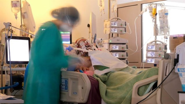 Κορωνοϊός: 3.841 νέα κρούσματα και 96 θάνατοι – Στους 709 οι διασωληνωμένοι