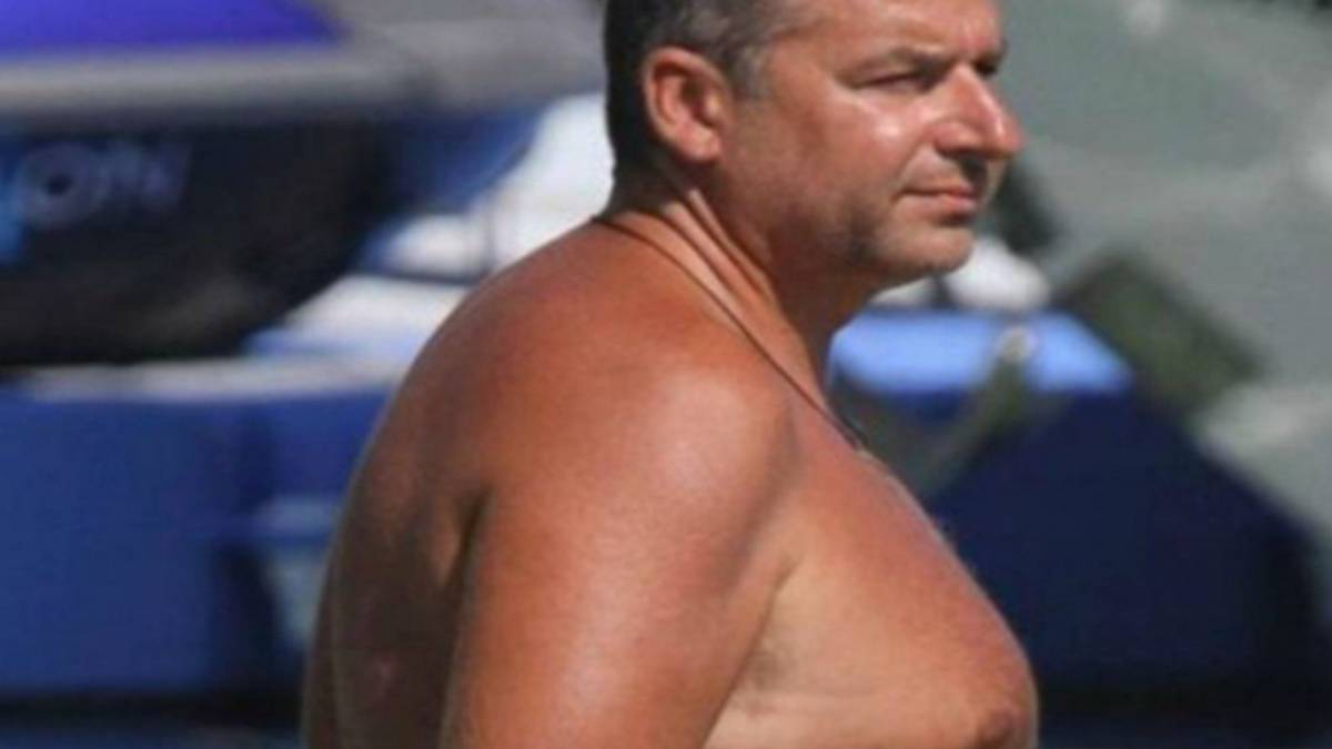 Ο Γιώργος Λιάγκας για βουτιές στη Βουλιαγμένη – Φωτογραφίες χωρίς ρετούς