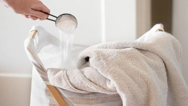 Πετσέτες αφράτες και χνουδωτές; Θα χρειαστείτε μόνο μαγειρική σόδα και…