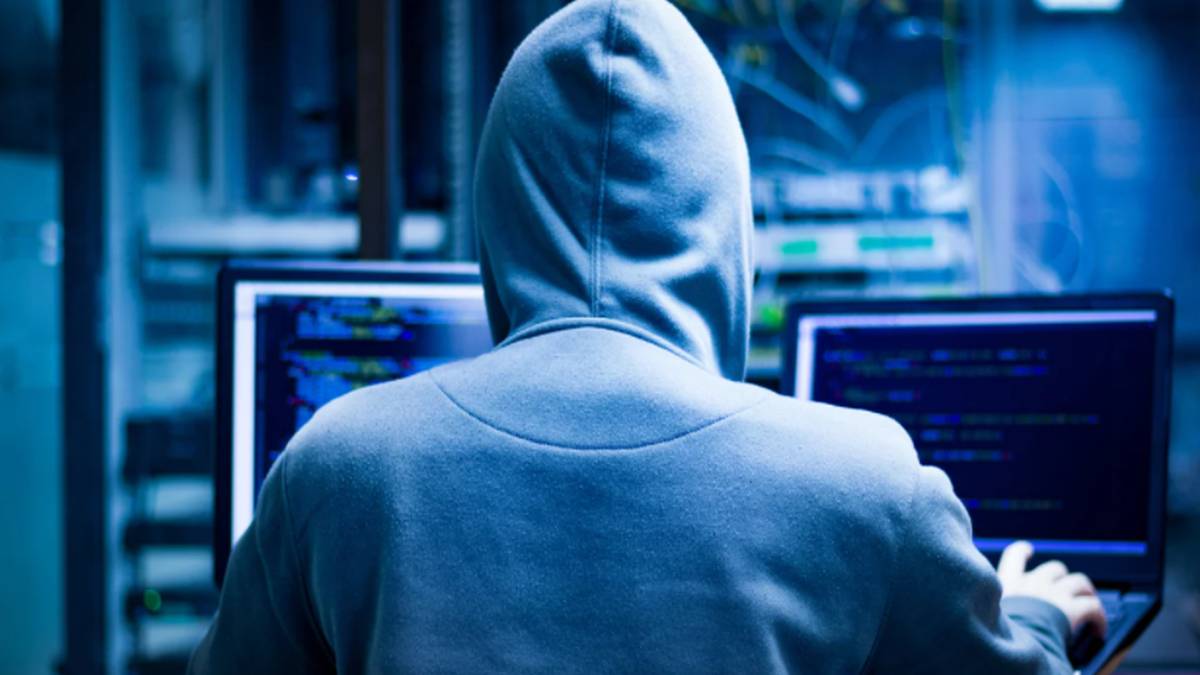 Νέος συναγερμός για τις ηλεκτρονικές απάτες – Αυτά είναι τα sms και e-mail με τα οποία μας κλέβουν