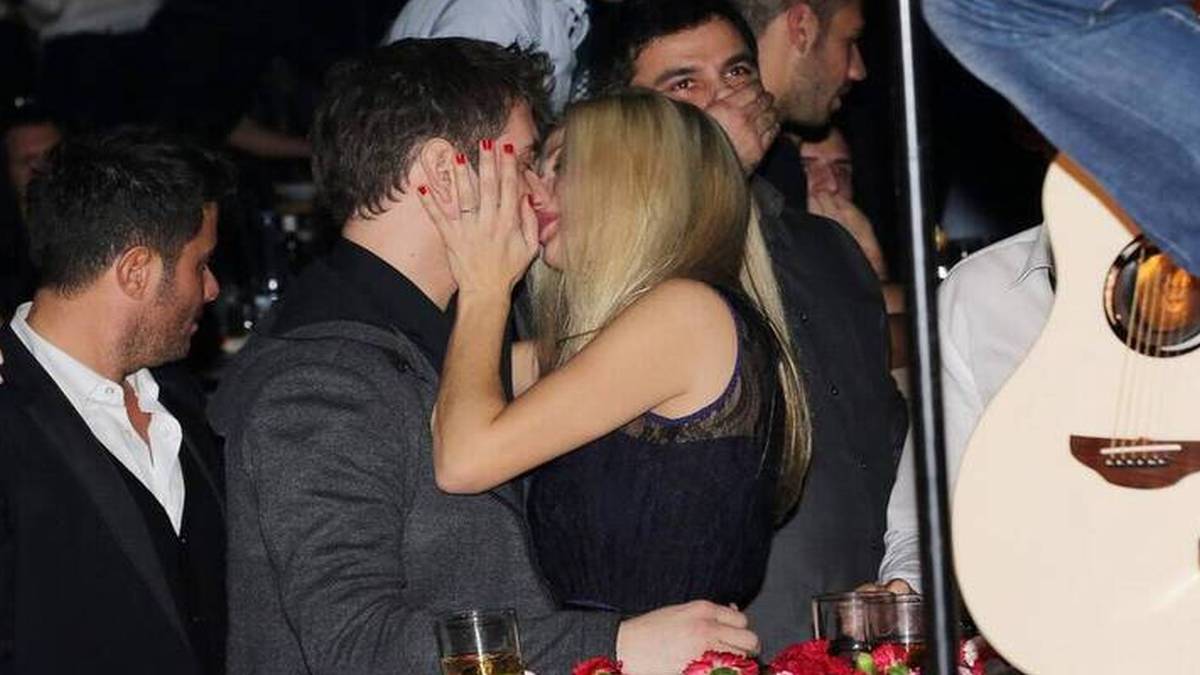 Ποια Ζέτα Μακρυπούλια; Σε σχέση με πασίγνωστη τραγουδίστρια ο Μιχάλης Χατζηγιάννης!