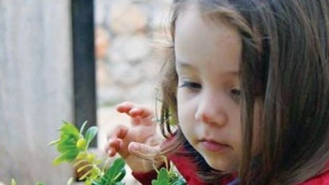 Οργή από τον πατέρα της 4χρονης Μελίνας, έξι χρόνια μετά τον θάνατό της: “Κανείς δεν καταδικάστηκε – Μόνη η κόρη μου σε αιώνια φυλακή”