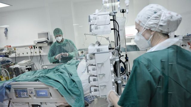 Κορωνοϊός: Σε κρίσιμη κατάσταση 20χρονος στον Ευαγγελισμό