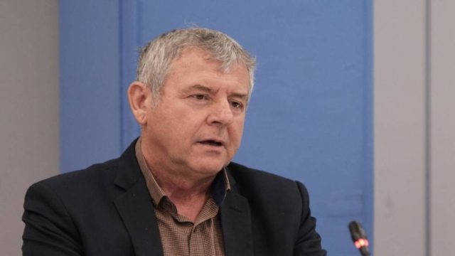 “Ξαναχτυπά” ο πρόεδρος της ΠΟΕΔΗΝ: “Να βρίσκουν και οι κοινοί θνητοί ΜΕΘ” (video)