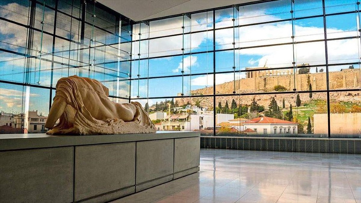 Χριστούγεννα στο Μουσείο Ακρόπολης: Εκδηλώσεις, βραδινός περίπατος και δώρα