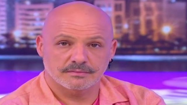 «Καταπέλτης» ο Νίκος Μουτσινάς: «Κλαίνε οι τσ@ντες!»