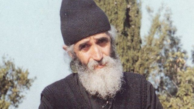 «Ο Γέροντας Παΐσιος ήταν παππούς μου»: Η άγνωστη συγγένεια με διάσημη Ελληνίδα τραγουδίστρια
