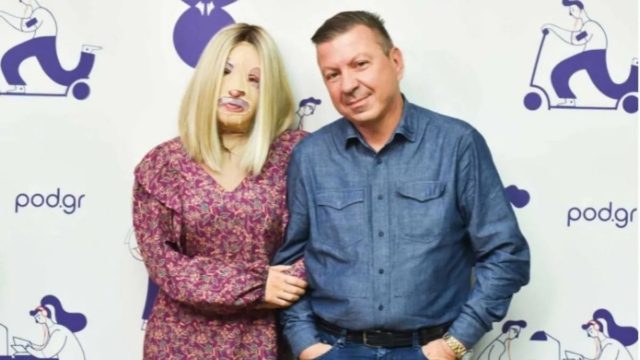 Ιωάννα Παλιοσπύρου: Η πρώτη podcast εκπομπή με καλεσμένο τoν ψυχίατρό της – «Το βιτριόλι σου καίει το δέρμα, όχι την ψυχή»