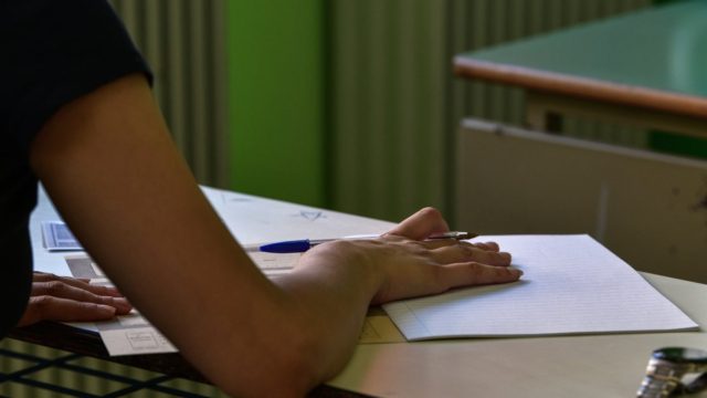 Πανελλήνιες 2022: Άλλαξαν οι συντελεστές Ελάχιστης Βάσης Εισαγωγής – Σε ποιες σχολές και πως υπολογίζονται