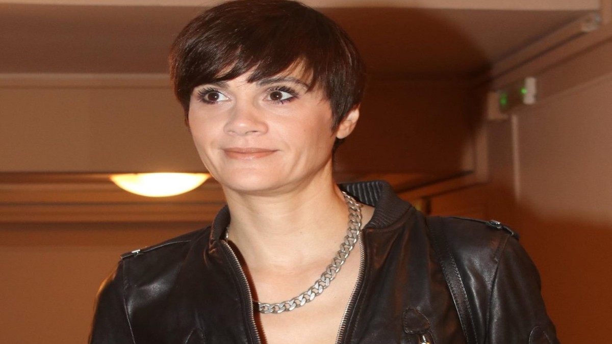 «Κόλαφος» η Άννα Μαρία Παπαχαραλάμπους: «Αυτή η ερώτηση είναι σεξιστική» (Video)