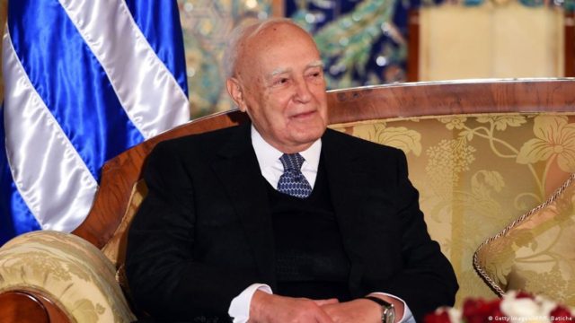 Κάρολος Παπούλιας: Την Τετάρτη η κηδεία του στο Παγκράτι